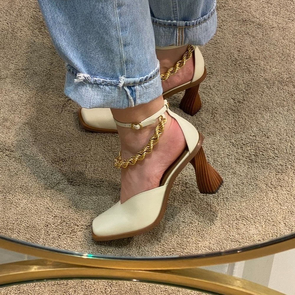 Sam Edelman Cream and Gold Heels